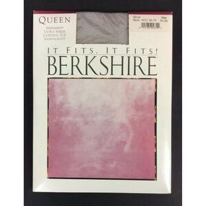 Berkshire Shimmers Pantyhose Queen 1X-2X Silver Control Top Sandalfoot 4412